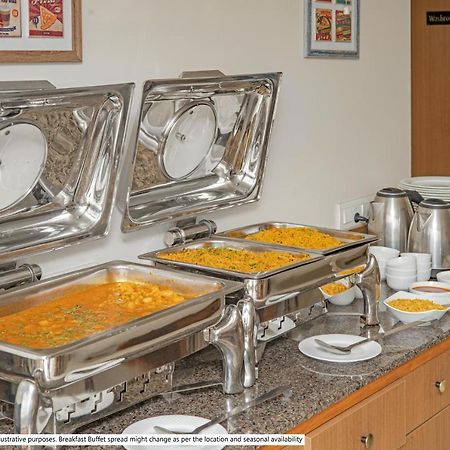 Treebo Luxe Suite, Shivaji Nagar Pune Bagian luar foto