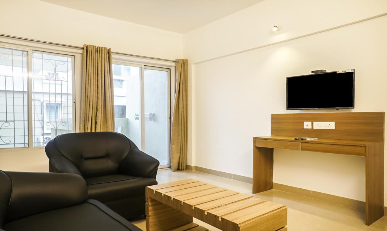 Treebo Luxe Suite, Shivaji Nagar Pune Bagian luar foto