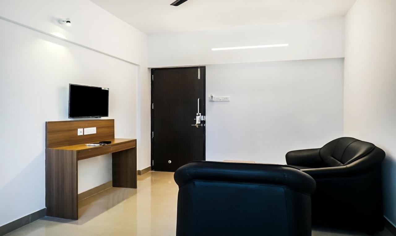 Treebo Luxe Suite, Shivaji Nagar Pune Bagian luar foto