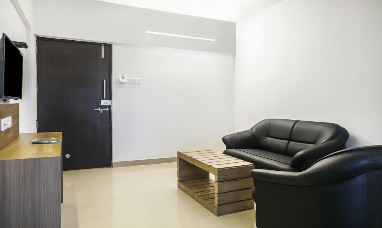 Treebo Luxe Suite, Shivaji Nagar Pune Bagian luar foto