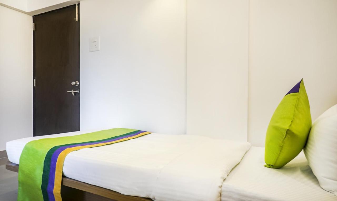 Treebo Luxe Suite, Shivaji Nagar Pune Bagian luar foto